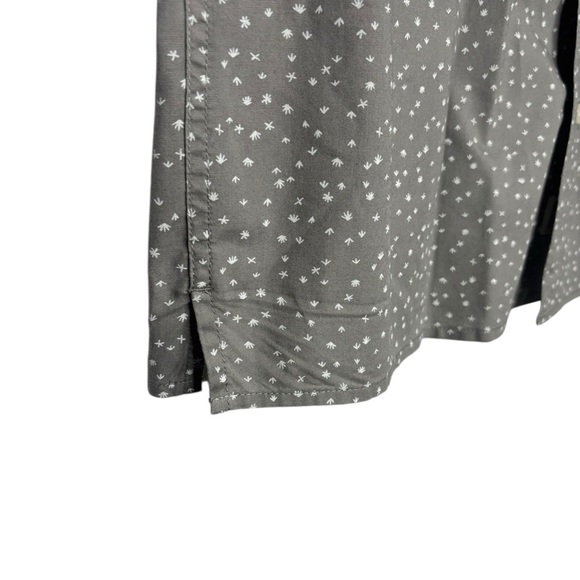 American Eagle Men’s Grey White Flex Short Sleeve Button Front Shirt Size Medium - Picture 4 of 11